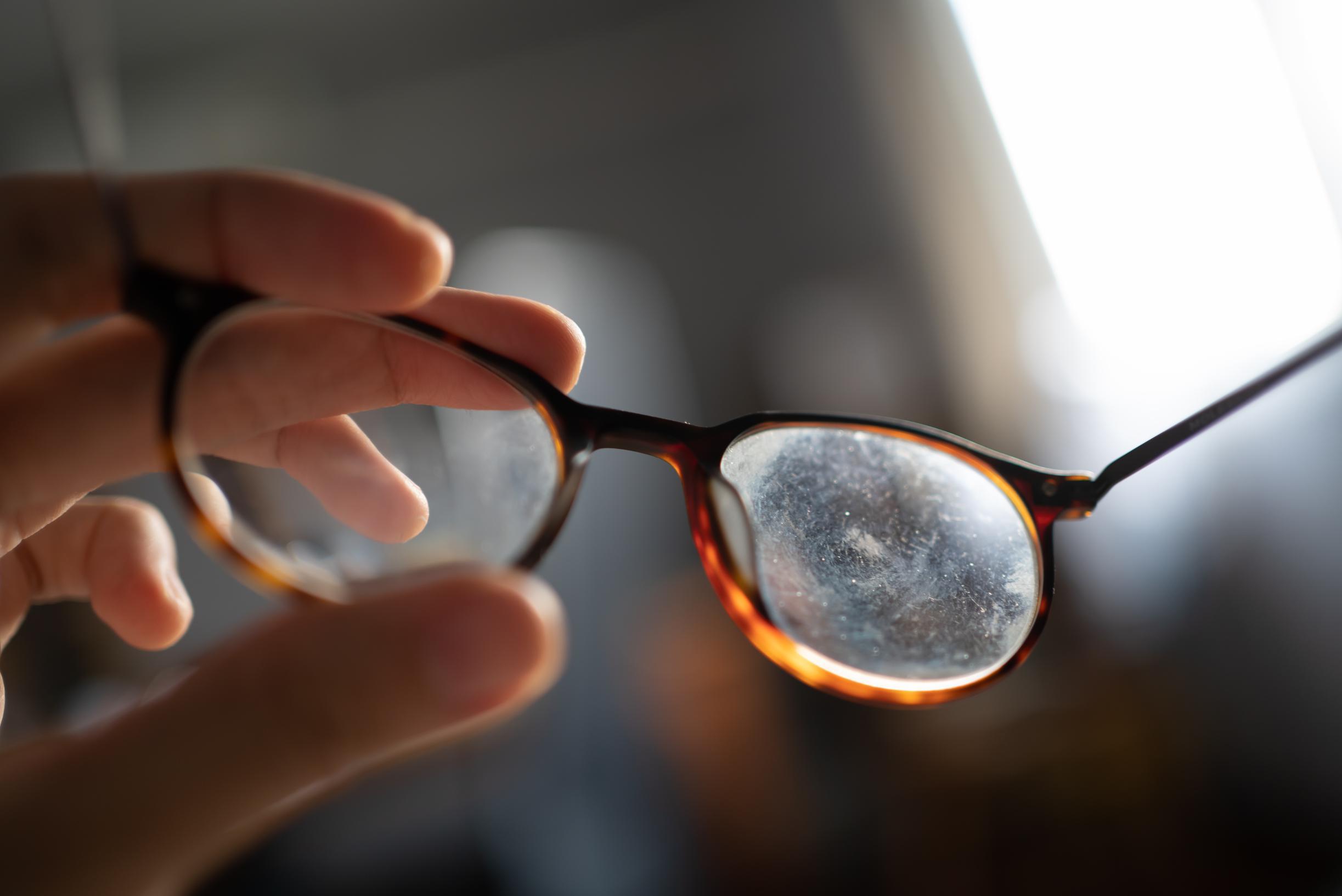 Optique Marcq-en-baroeul vous parle des rayures sur vos verres